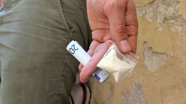 Sorpreso a spacciare cocaina in strada. 29enne arrestato dai Carabinieri