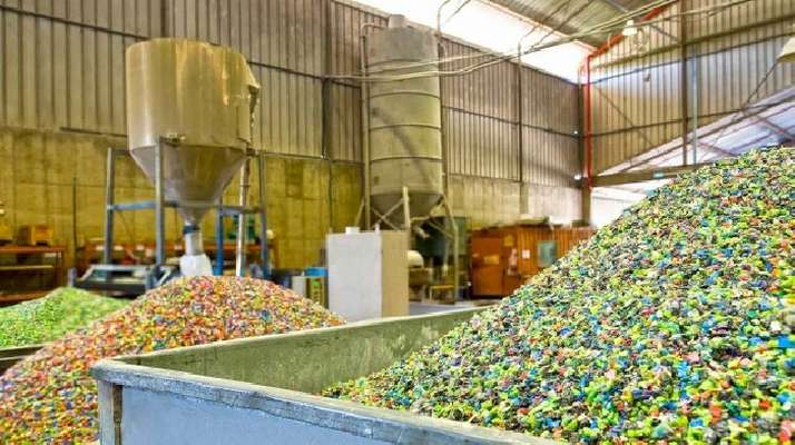 Monte Sant'Angelo, la Regione stanzia 11mila euro per realizzare impianto di riciclo della plastica