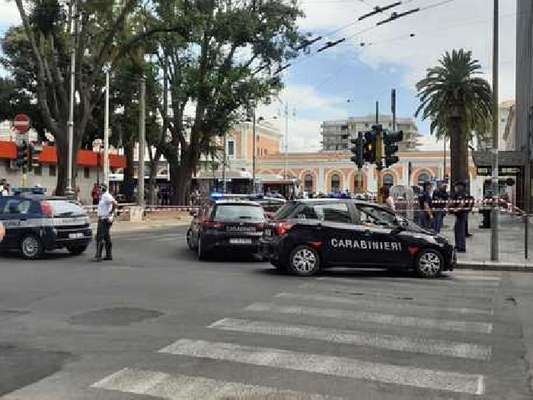 Allarme bomba a Bari, evacuata stazione ferrotramviaria