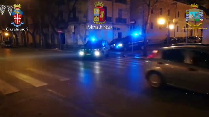 Sequestri a Foggia, trovato ordigno esplosivo di oltre 3 kg. Nel mirino rione Candelaro e Cep