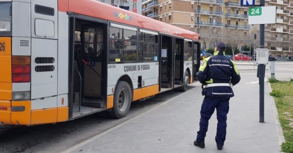 Presenza in aula (forse) dal 16 gennaio, in Capitanata oltre 100 autobus in più