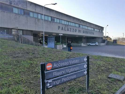 Archiviata la posizione dell'avvocato D'Ambrosio, non c'entrava nulla. La gioia di Aiga e del collega Vaira