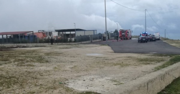 Tecneco, le immagini dell'ultimo attentato incendiario.