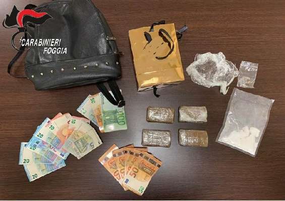 Tre lucerini incuranti dei provvedimenti Covid a San Severo per fare la spesa...di stupefacenti