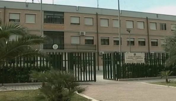 Era stato sorpreso a rubare pesche, scattano gli arresti domiciliari