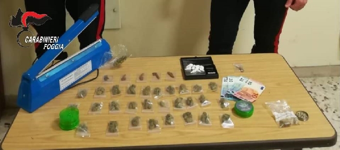 Scovato un vero e proprio bazar dello spaccio a San Severo. In arresto tre giovani, due dei quali incensurati