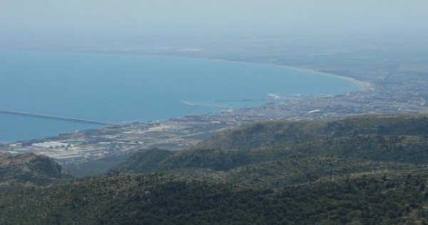 Confermato il finanziamento da 24 milioni per l'impianto trattamento plastiche a Monte. Ma nessuno ne parla