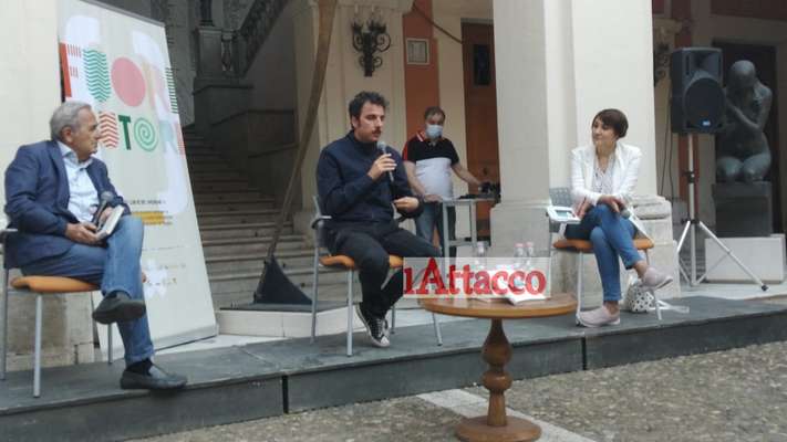 VIDEO | Fuori gli autori, Desiati racconta il suo libro: Il titolo? È un termine universale, abbatte i generi