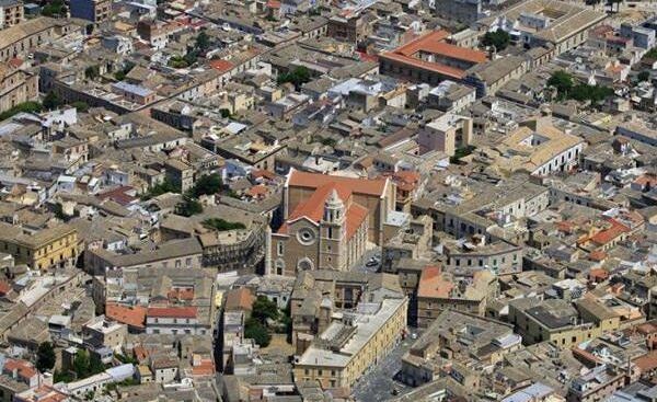 Lucera, vasta operazione anticrimine: arrestate due persone, sequestrati 2 chili di droga