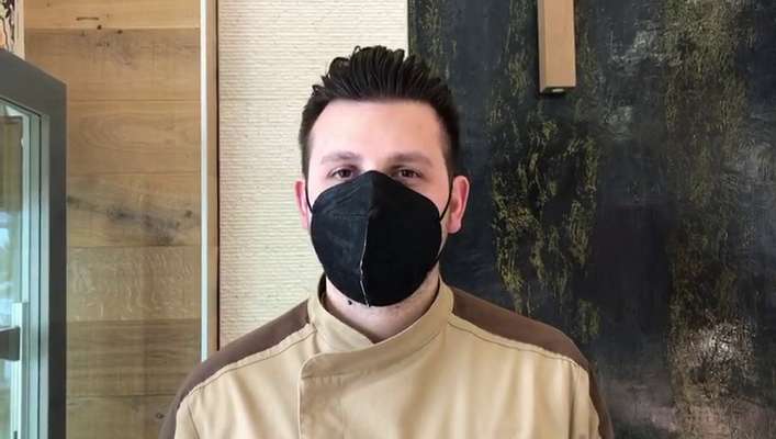 VIDEO | Colombe e uova di Pasqua artigianali, Michele Guerra ci crede nonostante la zona rossa