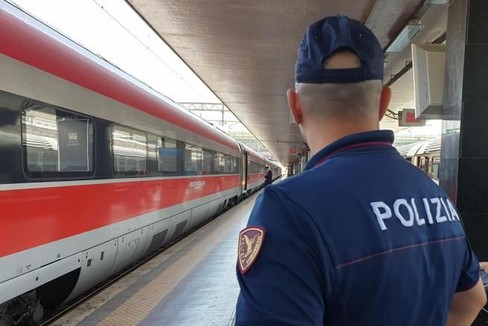 Minacce e violenze a danno degli agenti, arrestata 40enne cubana dalla Polizia Ferroviaria