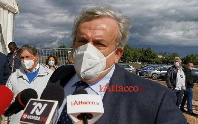Emiliano convoca riunione su scuola e Trasporto Pubblico