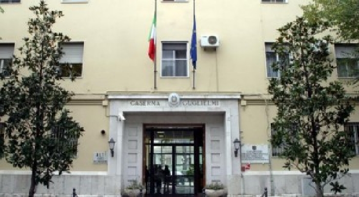 Cerignola, sequestrate armi, munizioni, stupefacenti e "kit del rapinatore" nelle campagne limitrofi
