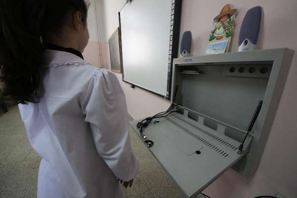 Furti nelle scuole: rubati notebook e tablet, anche a Foggia. Due arresti