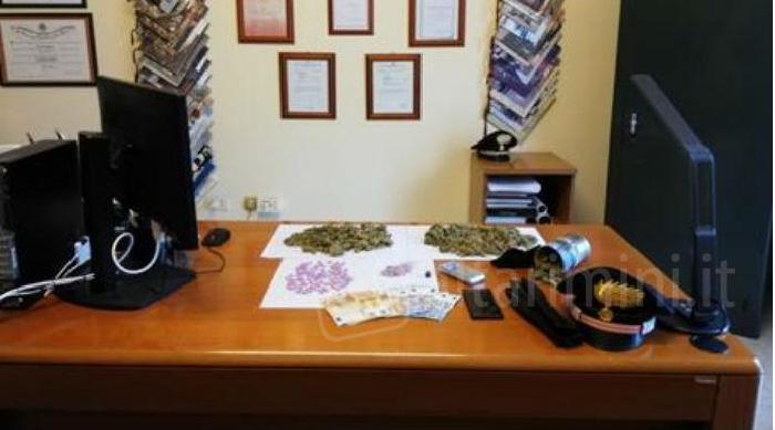Spazzacamino con l'hobby della droga: arrestato pusher 27enne foggiano a Misano