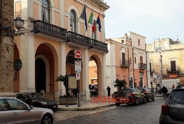 Torremaggiore, blitz della Guardia di Finanza al Comune: ecco chi è il geometra agli arresti domiciliari