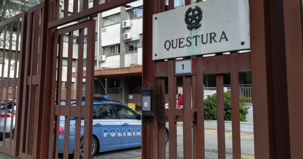 Foggia, rapine a tabacchieria e supermercato: arrestati tre giovani del posto