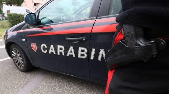 Ricettazione e resistenza, arrestati due giovani extracomunitari