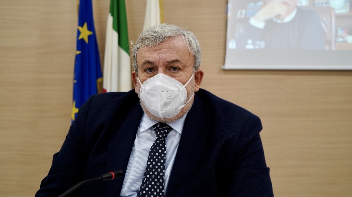 Emiliano, 4 ore di confronto sul programma della Puglia con parlamentari ed europarlamentari Pd, M5S e Misto