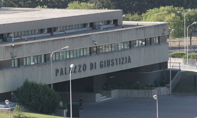 Arrestato per spaccio, torna libero perchè "non sussistono presupposti per una misura cautelare"