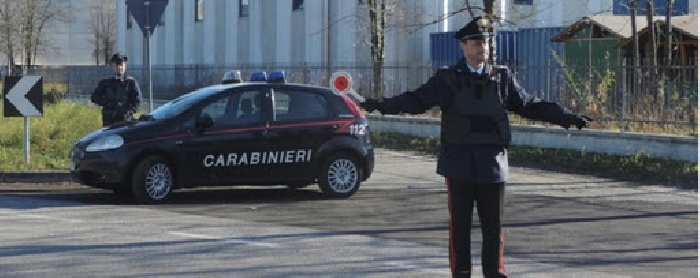 San Nicandro Garganico, consigliere comunale ai domiciliari: circolava con pistola abusiva in auto