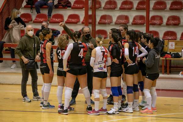 L'Asd Foggia Volley sfida la Star Volley Bisceglie al 'Preziuso'