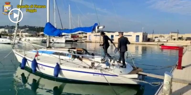 Svuotava le casse del Comune e spendeva i soldi per propri interessi, arrestato ex dipendente di Bovino