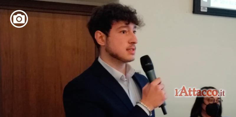 Tre giorni per elaborare un manifesto per salvare la città. Mirko e gli altri ci credono