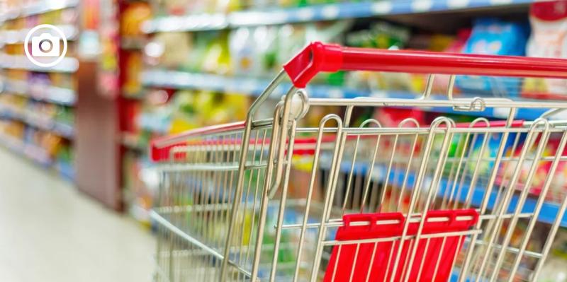 Un italiano su due taglia cibo nel carrello. Aumento record dei prezzi trascinato da rincari energetici e effetti della guerra