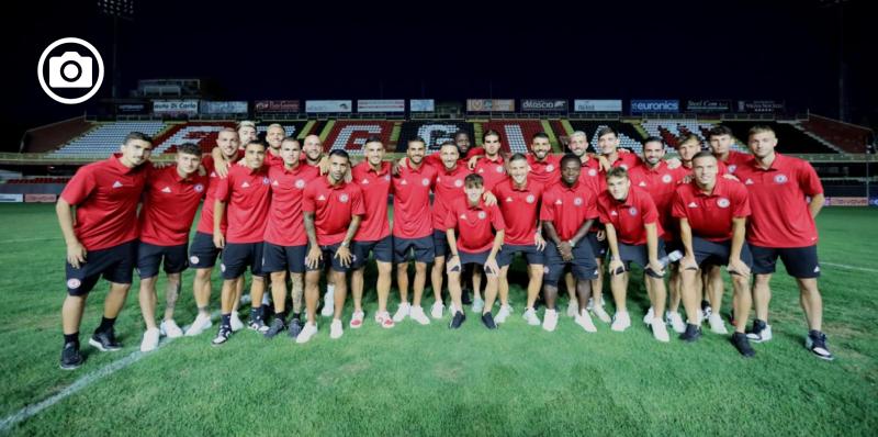 Foggia, è qui la festa? Bagno di folla ieri sera allo Zaccheria per il varo ufficiale dei rossoneri