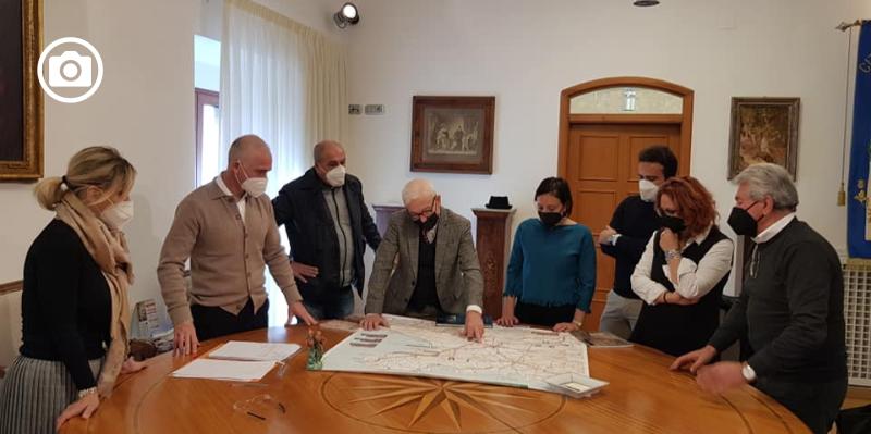 A Manfredonia, la prima uscita pubblica per Di Bari con Rosa Barone (M5S). Ricevuta dal Sindaco Rotice