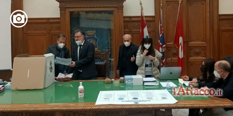 Rinnovo Consiglio provinciale di Foggia, mancano solo le schede azzurre