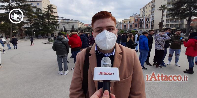 San Severo,  studenti in piazza per protestare contro dad e prova scritta agli esami