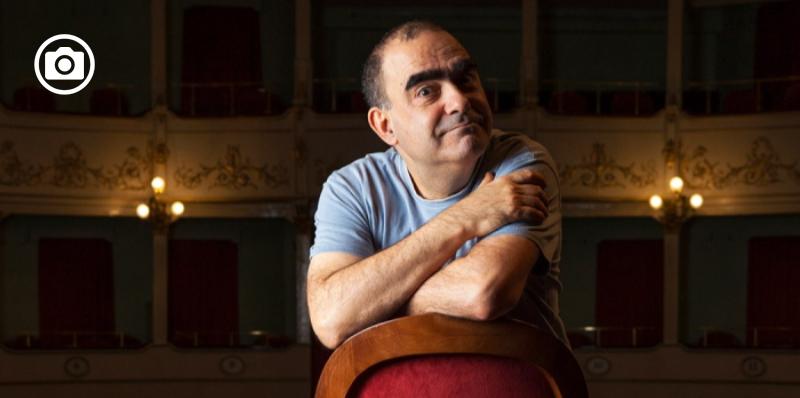 Elio canta Enzo Jannacci, un racconto dissacrante al Teatro Mercadante