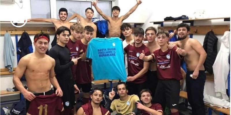 Ragazzi puniti per maglietta ‘pro Miramare’: “Mettere bavaglio è un danno”
