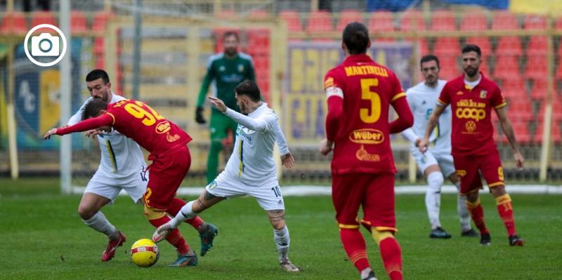 L'Audace Cerignola va ko con la corazzata Catanzaro, la capolista cala il poker al Ceravolo