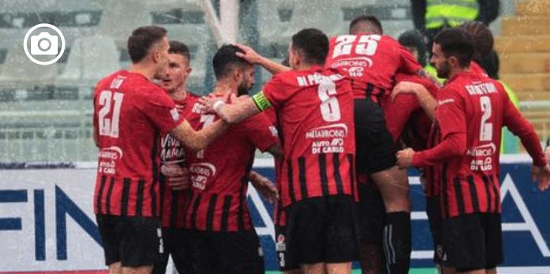 Il Foggia vendica lo 0-4 dell'andata, poker di gol al Pescara