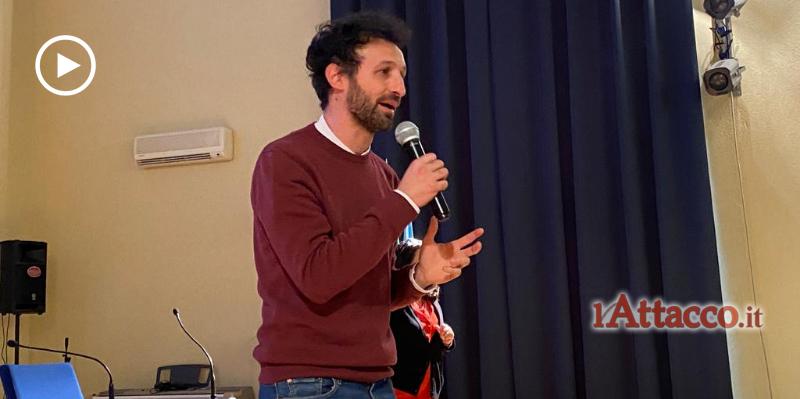 Lo scrittore Levantino al Liceo Lanza di Foggia, racconta la mafia "in modo originale"