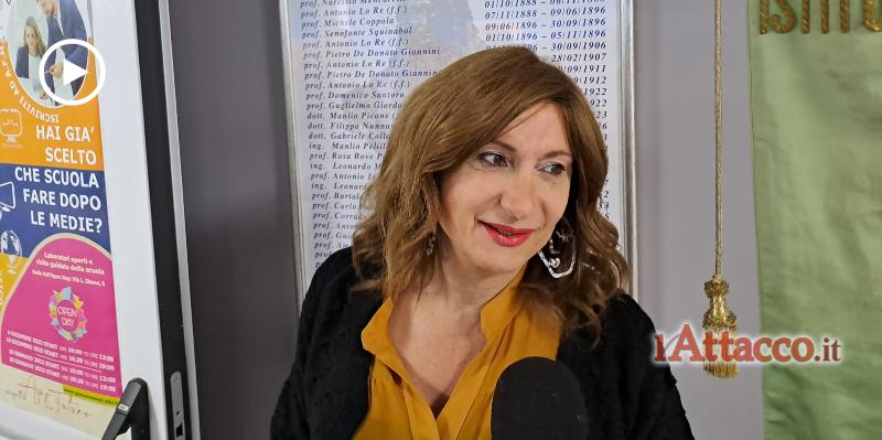 Vladimir Luxuria ritorna tra i banchi della 'sua' scuola: dibattito su unicità e diversità al Giannone-Masi