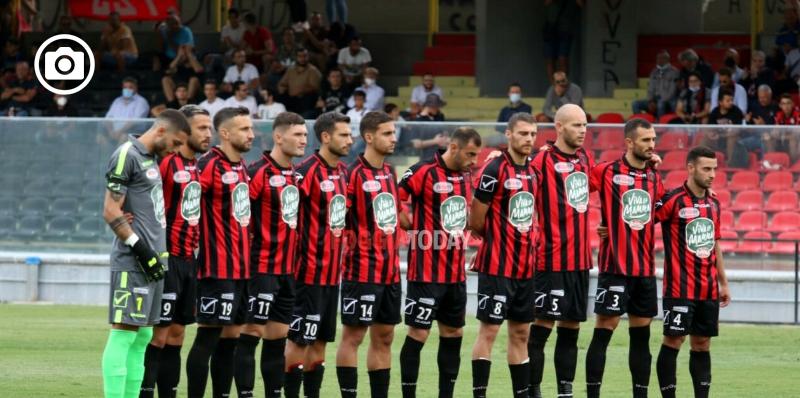 Il Foggia conquista il terzo posto, Canonico e i commenti sui social: "Buonasera tirapiedi!"