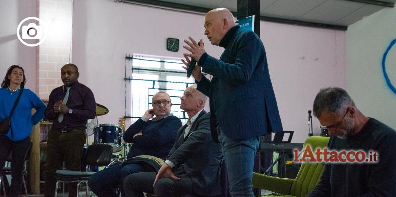 La Chimica del Ghetto, l’assemblea promossa da l’Attacco tra i residenti della Pista di Borgo Mezzanone